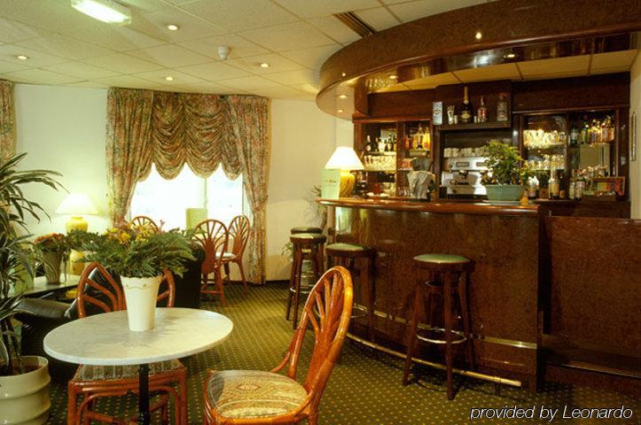 Hotel Median Roissy Cdg Aeroport Goussainville  Restaurante foto